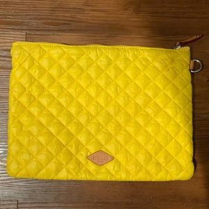 Yellow clutch